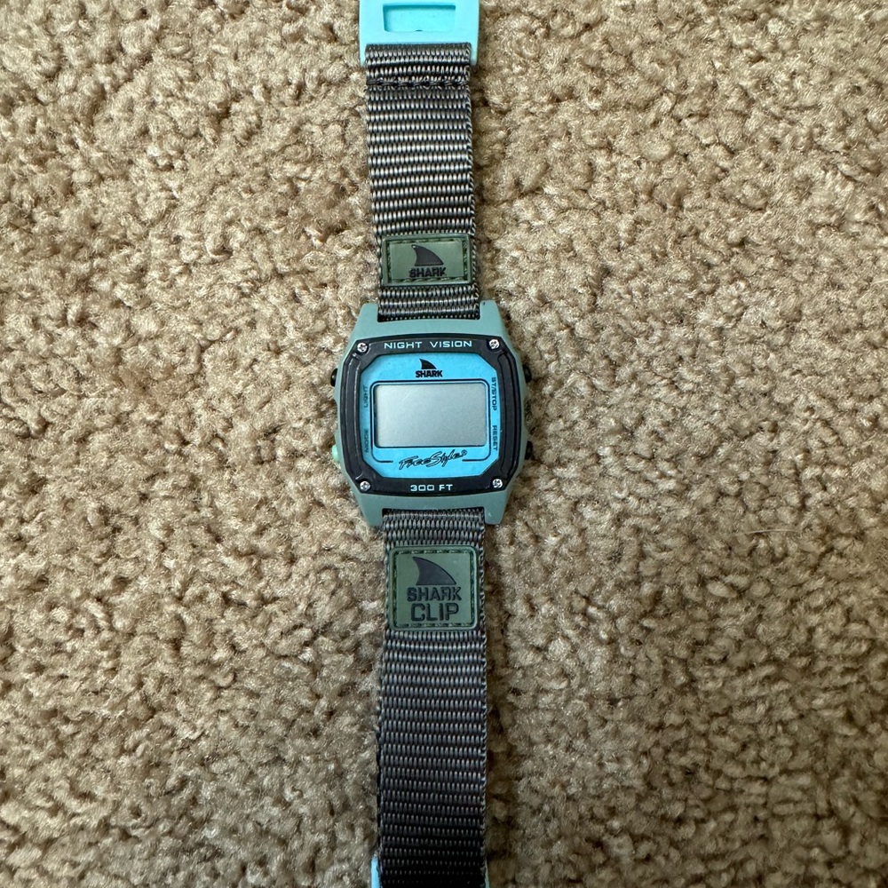 Freestyle Shark Clip Smartwatch - Aqua and Brown